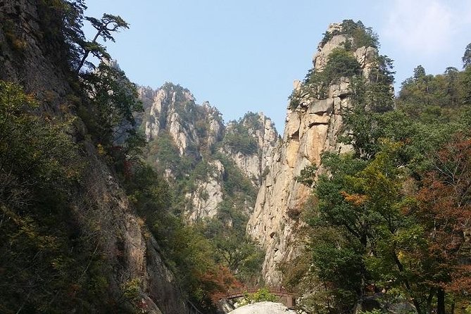 2-Day Hike through the Scenic Valleys of Mt. Seoraksan from Seoul - Gwongeumseong Fortress and the optional cable car