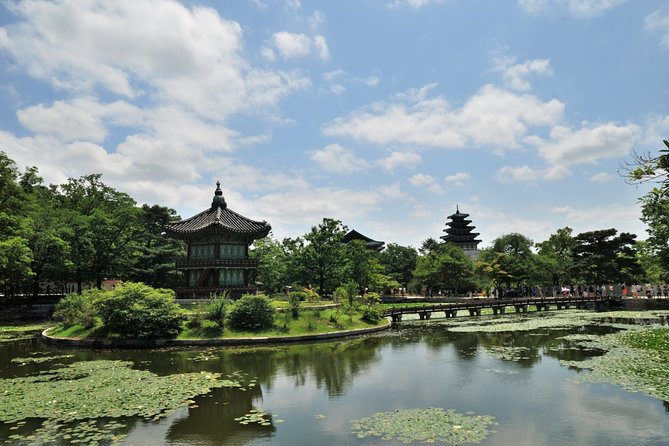 4 Hours Private tour with top attractions in Seoul - Gyeongbokgung Palace: the main history stop