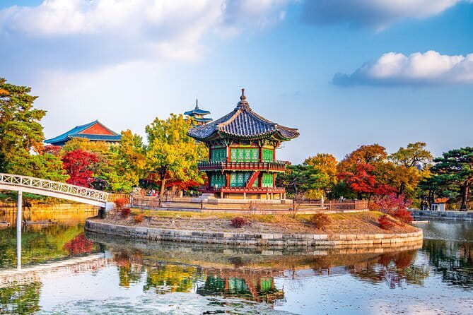 7 days Flexible Tour for Major Cities(Seoul,Busan,Gyeongju etc) - Day One: Seoul’s Royal Past and Street Food