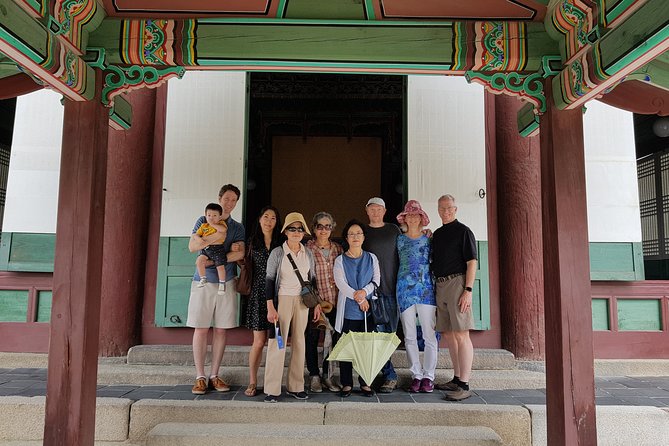 Afternoon Half Day Seoul City Tour, visit Queen's dorm - Changdeokgung Palace, the strongest stop on the route