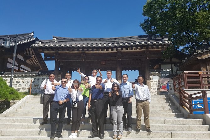 Afternoon Seoul: Hanok Vibes, Netflix Street Food & N Seoul Tower - Small details that make the day easier