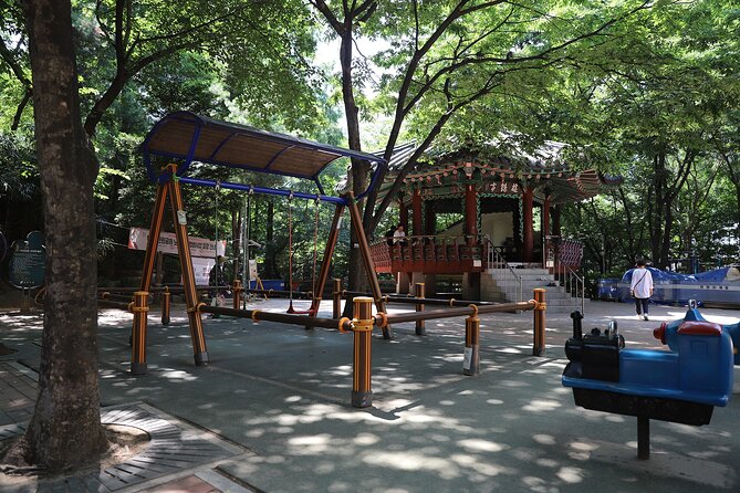 ARMY Must Visit BTS Tour in Seoul - Hakdong Park, a quiet pause in the route