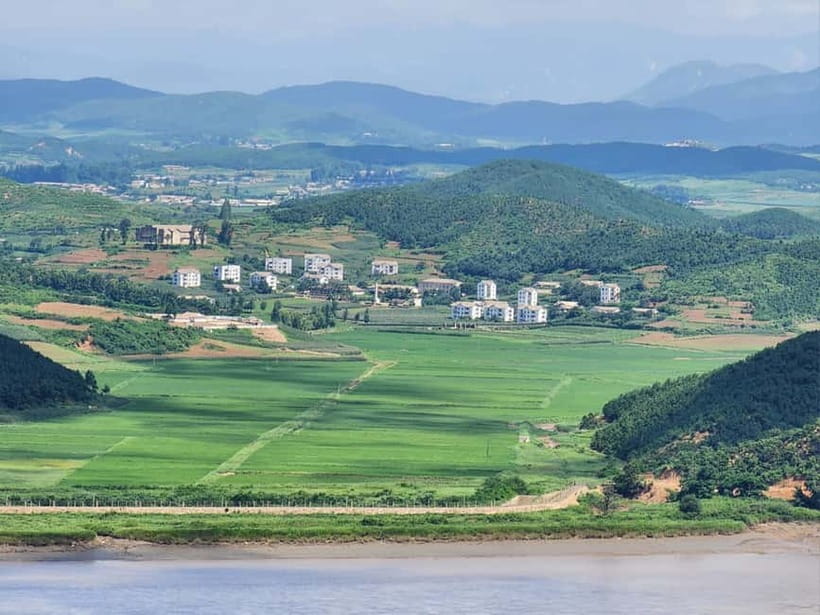 Closest Observatory to DMZ: North Korea View(Starbucks Tour) - The human story behind Aegibong