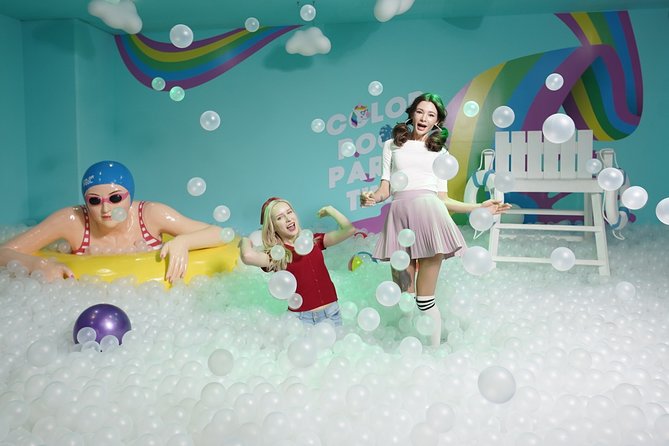 Color Pool Museum - The ball pool is the most playful stop