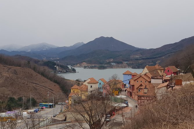 Customized Private Seoul tour: Palace, Market etc(Airport Option) - Suwon and Korea beyond the capital