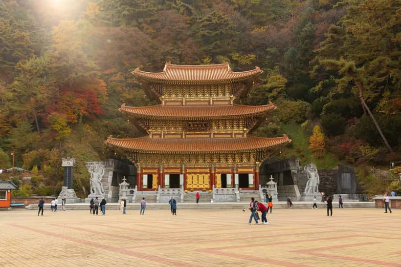 Danyang Tour:Guinsa Temple & Bobaljae & Cheongpung Cable Car - What the guides add to the day