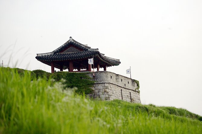 Day Trip to UNESCO: Suwon Fortress Adventure from Seoul - Hwaseong Haenggung Palace in 30 minutes