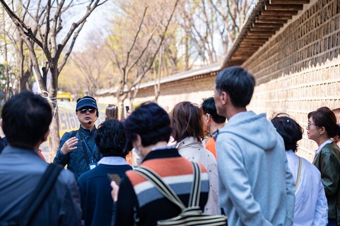 Deoksugung & Jeongdong-gil: A Walk in Korea's Rich Heritage - Gwanghwamun Square and modern Seoul