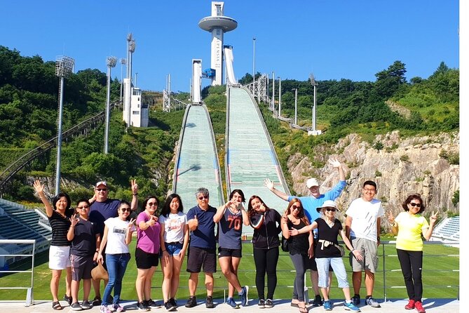 Discover Round Korea in 7days: All-Inclusive Experience - Day 2: Hanok lanes, royal portraits, and monk-led tea