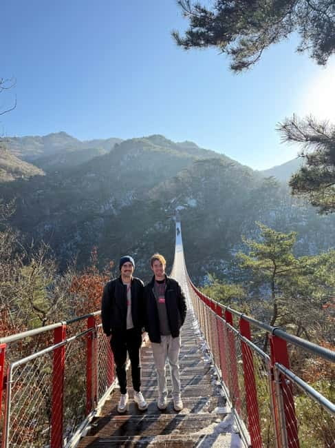 DMZ; NK Defector, 3rd Tunnel, Suspension Bridge,Hotel pickup - Transport, guides, and the shape of the day