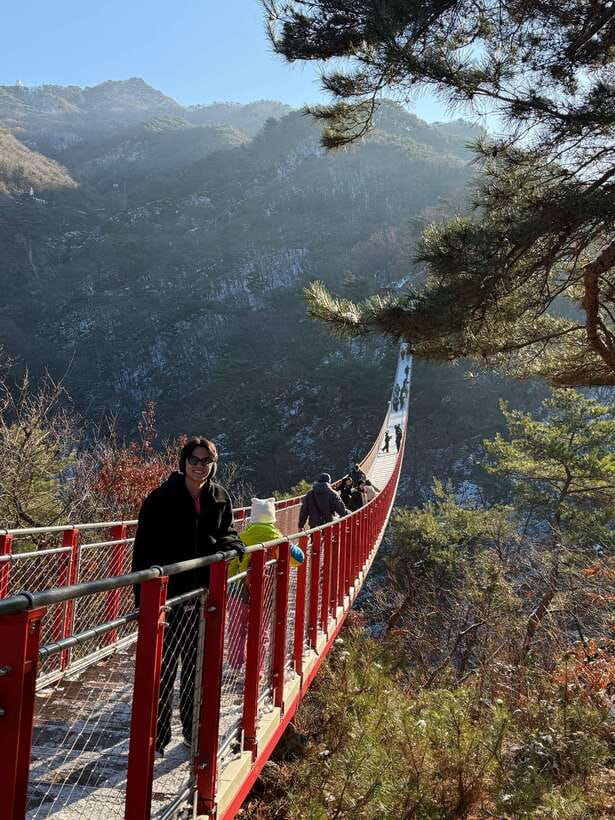 DMZ; NK Defector, 3rd Tunnel, Suspension Bridge,Hotel pickup - Walking into the Third Infiltration Tunnel
