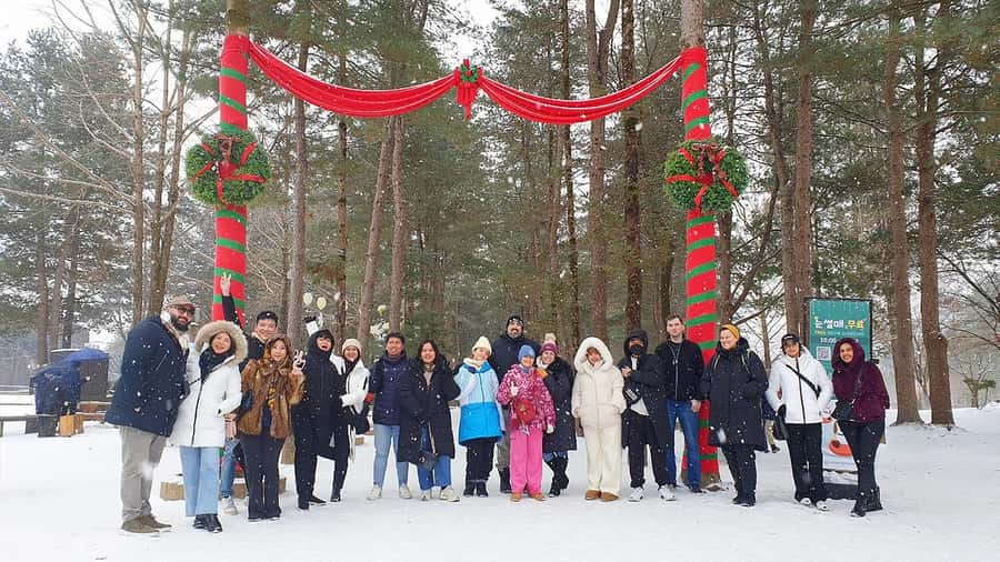 Eobi Ice Valley & Nami (+ Light Festival, Railbike, Alpaca) - What the guides add to a large group day
