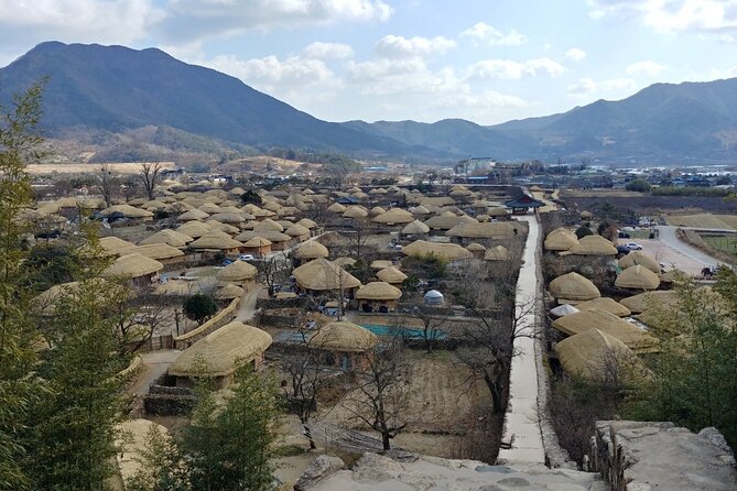 Essence Korea 3days Ptivate Tour(West/East) - Guides, vehicle, and private-tour advantages