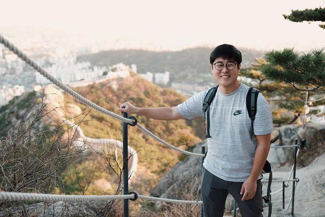 Fortress Night Hike & Snack at a Local Market - Who should book this hike