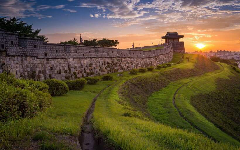 From Seoul: Suwon Hwaseong Fortress Night Tour - Walking the gates, towers, and city-facing walls