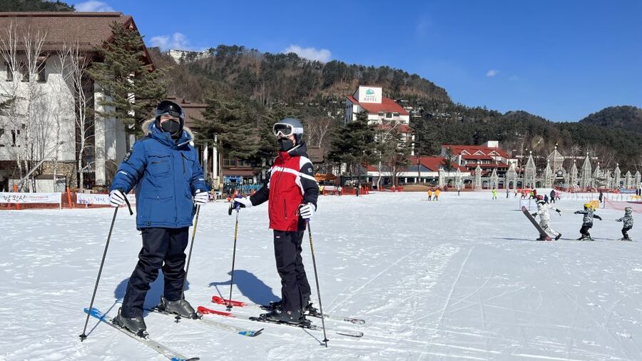 From Seoul: Yongpyong Ski Day Tour with Transportation - The guide can make or break the day