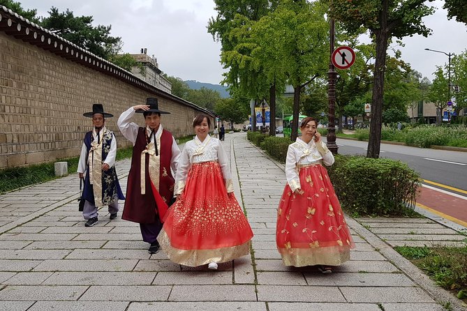 Full Day- Essential Seoul City Tour & Gourmet Tour(including Lunch and Dinner) - Lunch: ginseng chicken soup or a personal alternative