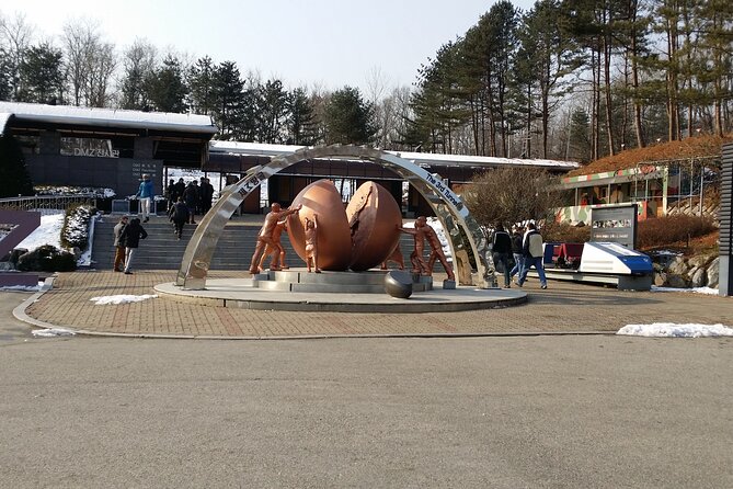 Full Day Private Tour DMZ (The 3rd Tunnel) & Suspension Bridge - Unification Village adds an everyday point of view