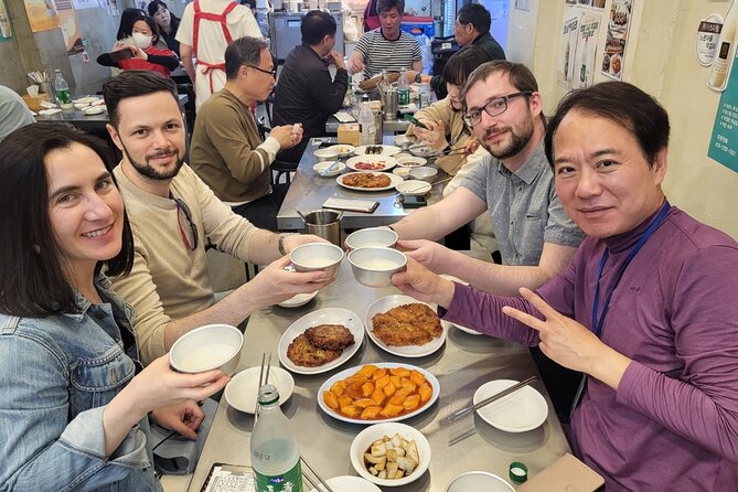 Gwangjang market Netflix Food Walking Tour with Insadong - What you taste at the market
