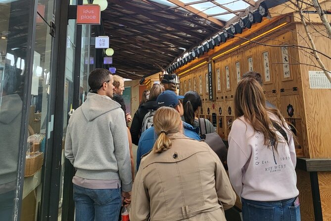 Gwangjang market Netflix Food Walking Tour with Insadong - Who will get the most from this experience