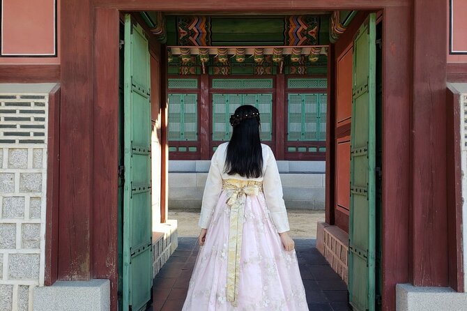 Gyeongbokgung Palace Hanbok Rental Experience in Seoul - Who will enjoy this most