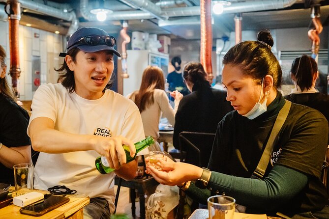 Handmade Noodles with Korean Grandma - A Food Walk Built Around Korean Drinking Customs