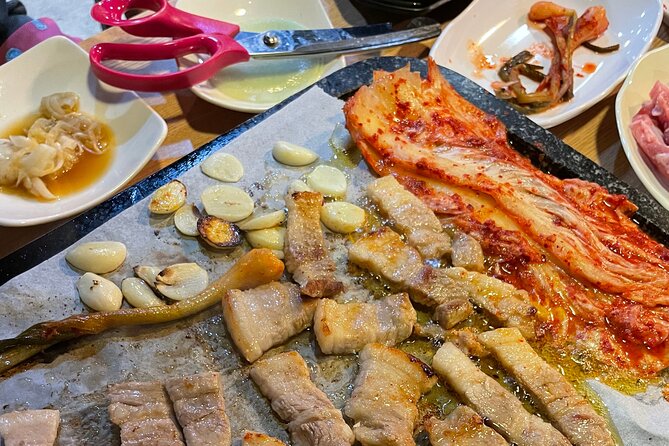 Handmade Noodles with Korean Grandma - The Mangwon Market Area and Meeting Point