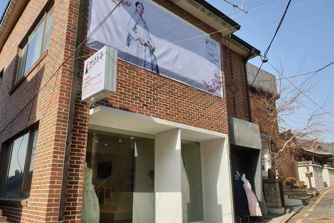 Hello Hanbok - What the Two-Hour Timing Really Means