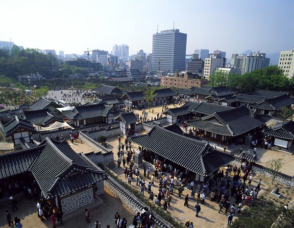 Incheon Port Transfer to Seoul (NCL/CELEBRITY) or Vice Versa - Why the private minivan can be worth $124.99
