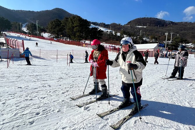 Jisan Ski Resort from Seoul by Shuttle(Opt Winter Skiing Package) - What the $39 price really covers