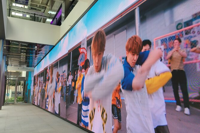 K-POP Experience in Seoul: Real K-POP Agency & Fan Culture - Writing a letter and shopping for official goods