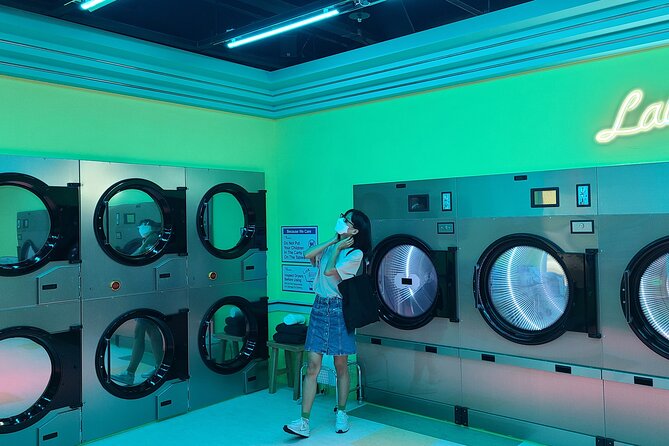 K-POP Experience in Seoul: Real K-POP Agency & Fan Culture - Group size, fitness, and the practical details