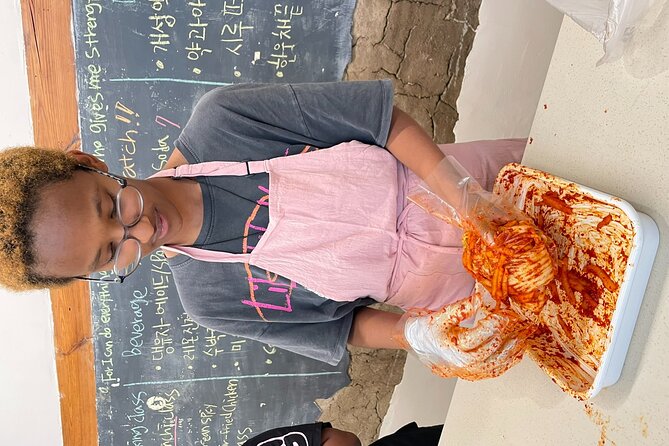 Kimchi class with Chef Hakyung near Gyeongbokgung place - Who will enjoy this class most?