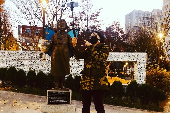 [KoreaByLocal] Authentic Seoul Night Walk and Chicken & Beer - Gwanghwamun Square: old Korea meets modern Seoul