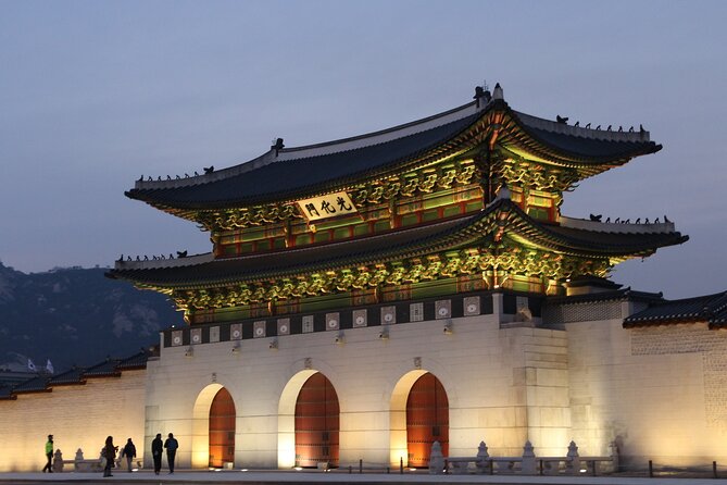 [KoreaByLocal] Authentic Seoul Night Walk and Chicken & Beer - Beginning in Anguk-dong at 6 p.m.