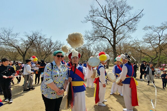 Korean Folk Village Half-day Guided Tour from Seoul - Entering a Joseon-era village of relocated homes