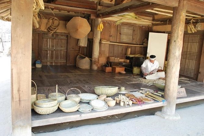 Korean Folk Village Half-day Guided Tour from Seoul - Meeting in Myeongdong and riding out from Seoul