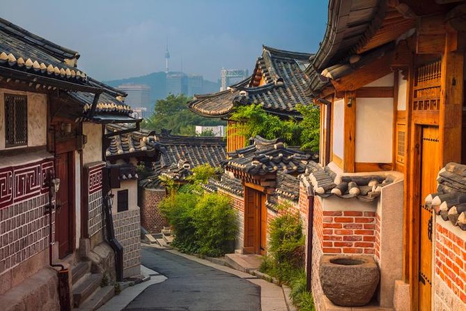 Korean History & Heritage Tour - The National Folk Museum and the shape of a Korean life