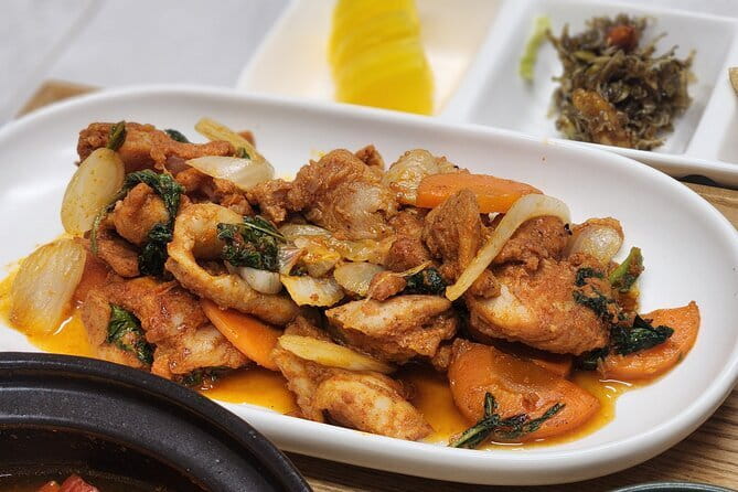 Korean Home Style Cooking Class in Gangnam Seoul - A private kitchen and your own pan