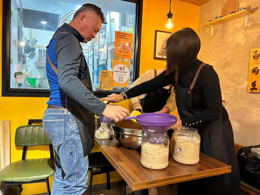 Learn and Craft Makgeolli in a Traditional Brewery - Who should book this class