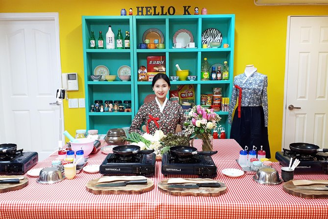 Local Home Korean Cooking Class & Market Adventure in Seoul - A small group with a social feel