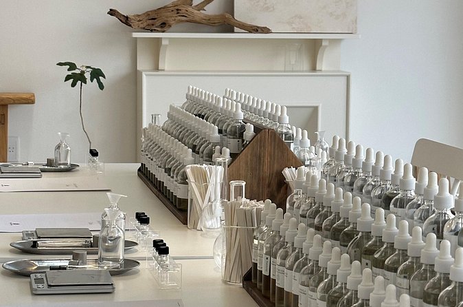 Make your K-scent perfume: Modern oneday class in Seoul - Creating three 5ml trial perfumes