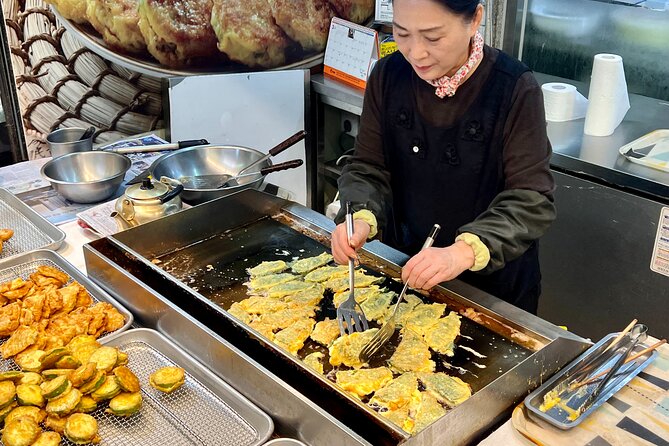 Mangwon Market Food tour By Locals;Cheap Eats to Fancy Feast - The 40-minute finish: Korean fried chicken and beer