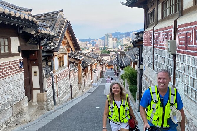 Market Food Tour & Evening E-bike Ride in Seoul - Gwangjang Market for food and shopping