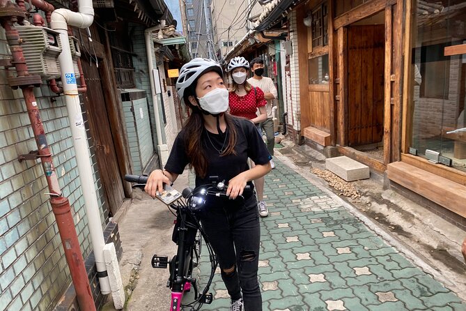 Market Food Tour & Evening E-bike Ride in Seoul - What the $150 price buys you