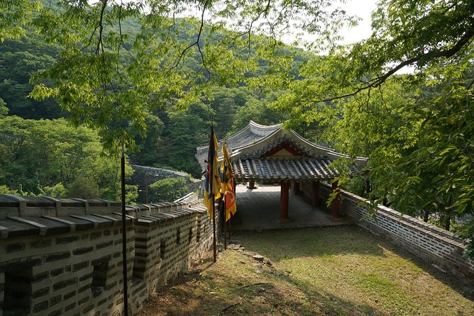 Namhansanseong UNESCO Historical Sites and Korean Folk Village-Private Tour - Entering the Korean Folk Village