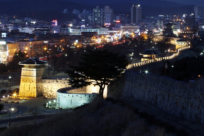 Night View Tour to Suwon Hwaseong Fortress from Seoul - Guides, group size, and the feel of the evening