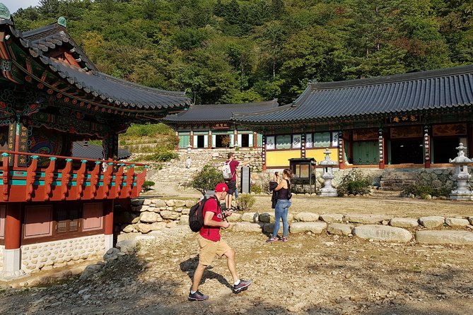 One-Day Tour for stunning Mt.Seoraksan from Seoul - Sinheungsa Temple and the quieter side of the park