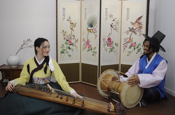 Play Gayageum in Hanbok Cultural Experience in Bukchon - The photo session and printed keepsake