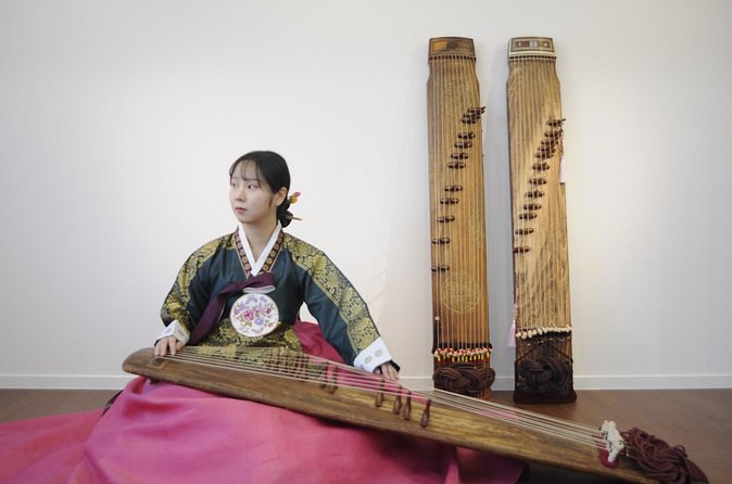 Play Gayageum in Hanbok Cultural Experience in Bukchon - How to fit it into a Seoul day